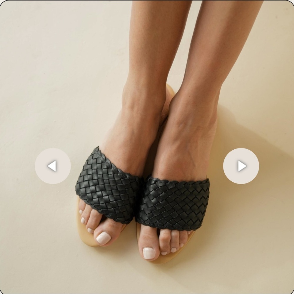 Nisolo Black Woven Sandals - Picture 3 of 10